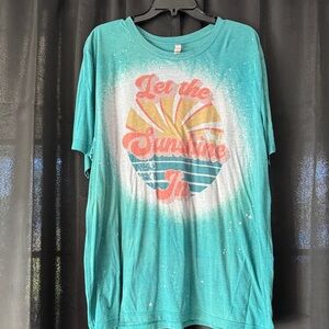 Teal Graphic T-Shirt with Sunshine Design